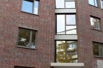 Neubau eines Mehrfamilienhauses mit 33 Wohneinheiten in Lübeck <br>Bauzeit: 2015-2016 <br>Leistungsspektrum: HOAI Phase: 1-6