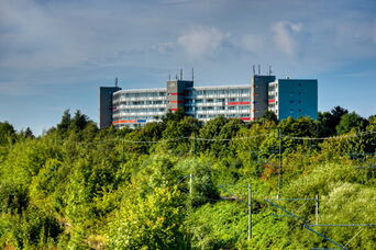 Umbau und Modernisierung eines Hochhauses und 162 WE in Lübeck <br />Bauzeit: 2010-2012 <br>Leistungsspektrum: HOAI Phase: 1-7