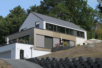 Neubau und Umbau eines Einfamilienhauses in Mölln <br>Bauzeit: 2009-2010 <br>Leistungsspektrum: HOAI Phase: 1-9